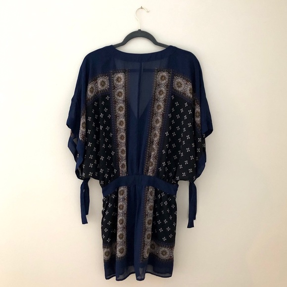 Wide Sleeve Tunic Dress - Picture 3 of 3